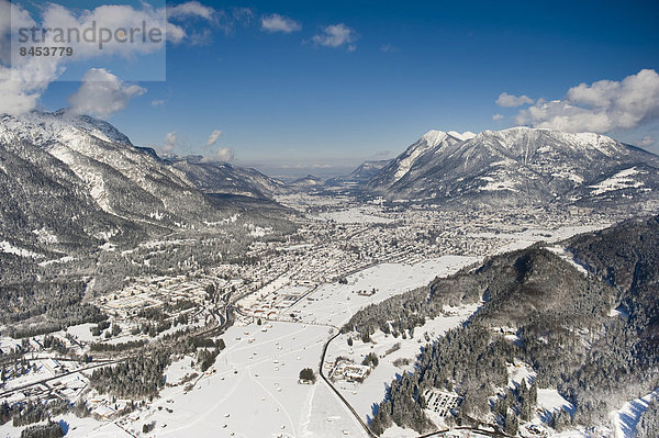 Ortsansicht Garmisch  Garmisch-Partenkirchen  Loisachtal  Bayern  Deutschland