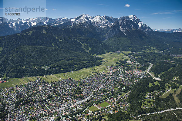 Ortsansicht Garmisch  Garmisch-Partenkirchen  Loisachtal  Bayern  Deutschland