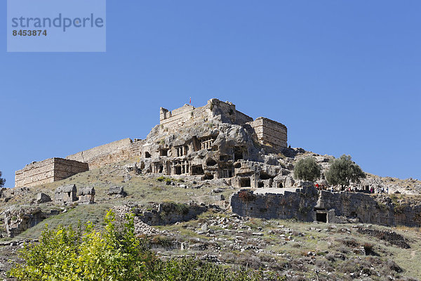 Akropolis mit Festung und lykische Felsengräber  antike Stadt Tlos im Xanthos-Tal  Provinz Mu?la  Lykien  Ägäis  Türkei