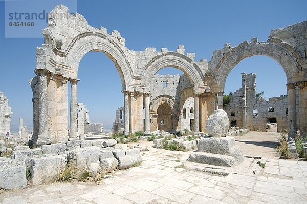 Reste der Säule des Heiligen Simeon Stylites  Kloster Qal?at Sim?an des Heiligen Simeon Stylites  bei Aleppo  Syrien