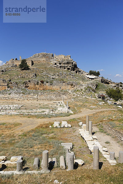 Basilika  Stadion  Akropolis und lykische Felsengräber  antike Stadt Tlos im Xanthos-Tal  Provinz Mu?la  Lykien  Ägäis  Türkei