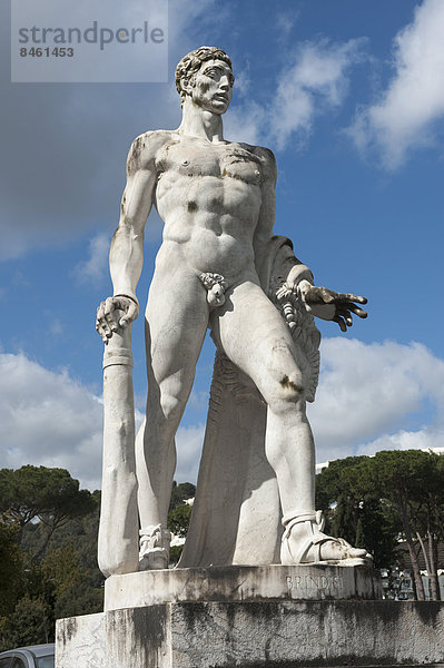 Nackter Kämpfer mit Keule  monumentale Marmorstatue am Marmorstadion  Sportstättenkomplex Foro Italico  1928-1938  Rom  Latium  Italien