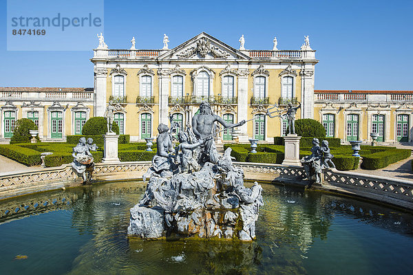 Neptun-Brunnen  Nationalpalast von Queluz  Palácio Nacional de Queluz  Queluz  Portugal