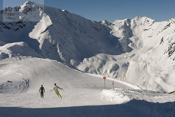 Skiläufer am Alblittkopf  Lattenabfahrt  Skigebiet Kappl-Sunny Mountain  Paznauntal  Kappl  Tirol  Österreich