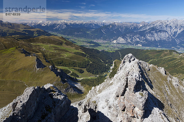 Ausblick ins Inntal mit Karwendel  Tirol  Österreich