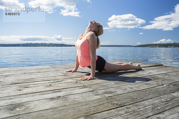 Europäer Frau üben Yoga