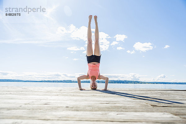 Europäer Frau üben Yoga