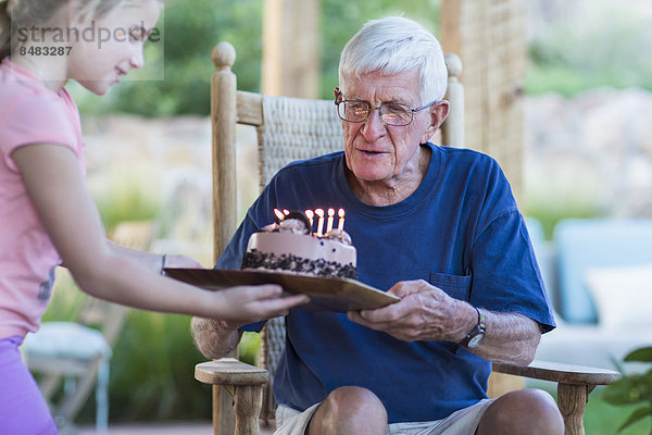 Senior Senioren Europäer Mann Fest festlich Geburtstag