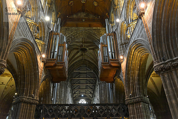 Innenraum mit Orgel  St. Mungo?s Cathedral  Glasgow  Schottland  Gro_britannien