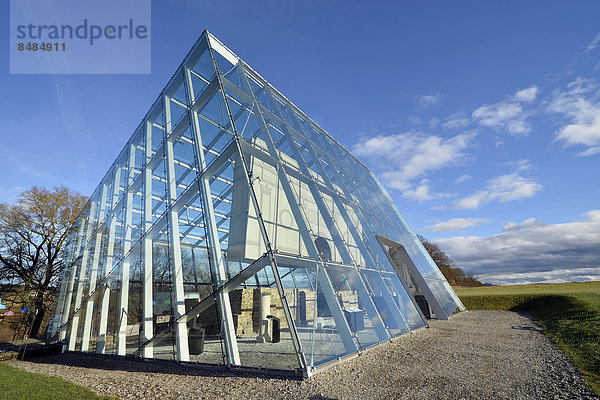 Limestor Dalkingen  gesch¸tzt durch einen Glasbau  UNESCO-Weltkulturerbe  bei Schwabsberg  Baden-W¸rttemberg  Deutschland