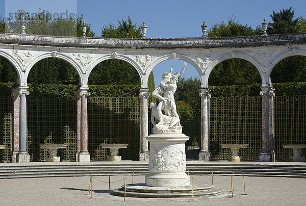 Die Kolonnade von Versailles  Park von Versailles  Paris  Œle-de-France  Frankreich