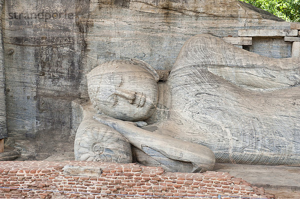 Felsrelief  liegender Buddha  Gal Vihara Tempel  Polonnaruwa  Sri Lanka