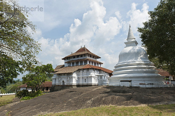 Wei_er Stupa  Gadaladeniya Tempel  Pilimathalawa  Zentralprovinz  Sri Lanka