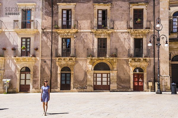 Europa  Besuch  Treffen  trifft  Platz  Kathedrale  Italien  Ortigia  Sizilien