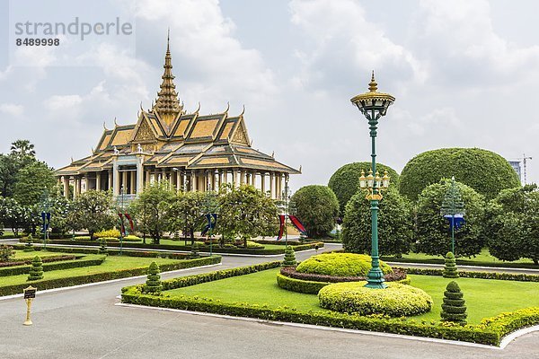 Großstadt  Hauptstadt  Palast  Schloß  Schlösser  Südostasien  Vietnam  Asien  Kambodscha