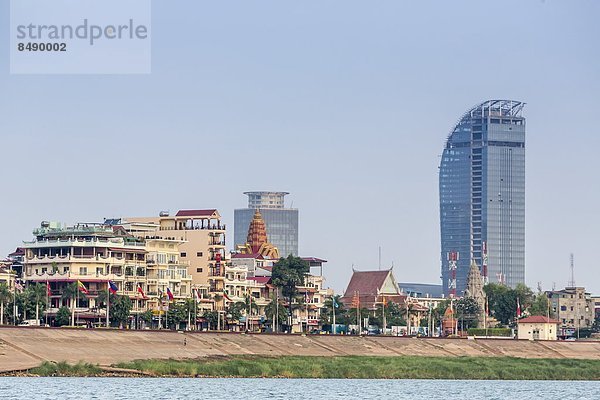 Großstadt  Hauptstadt  Fluss  Ansicht  vorwärts  Südostasien  Vietnam  Asien  Kambodscha