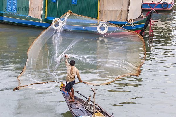 Großstadt  Hauptstadt  Fluss  Netz  vorwärts  Südostasien  Vietnam  Asien  Kambodscha  Fischer