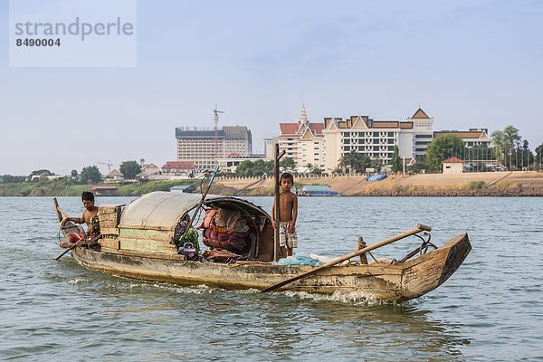 Großstadt  Hauptstadt  Fluss  vorwärts  Südostasien  Vietnam  Asien  Kambodscha  Fischer