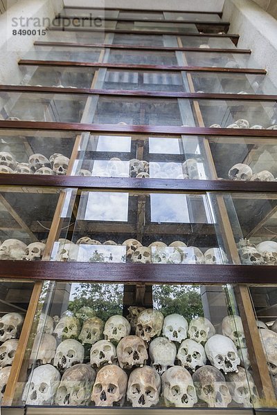 Phnom Penh  Hauptstadt  Mensch  füllen  füllt  füllend  Monument  Feld  töten  Totenkopf  Südostasien  Vietnam  Asien  Kambodscha