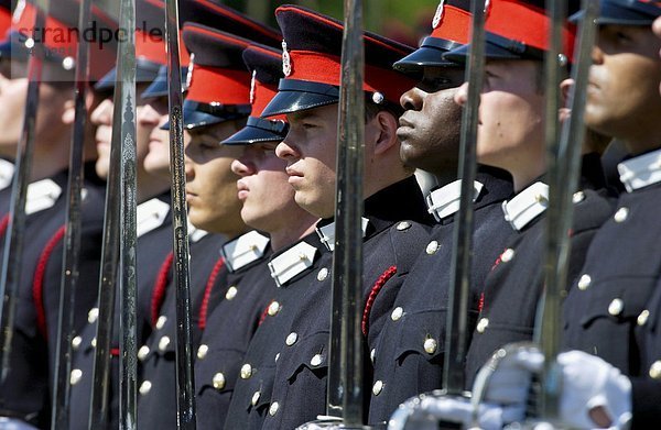 Monarchie  Ohnmacht  Hochschule  Militär  Offizier  Parade  Surrey