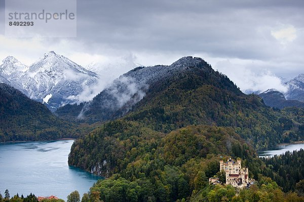 Palast  Schloß  Schlösser  Alpen  bayerisch  Deutschland  Hohenschwangau