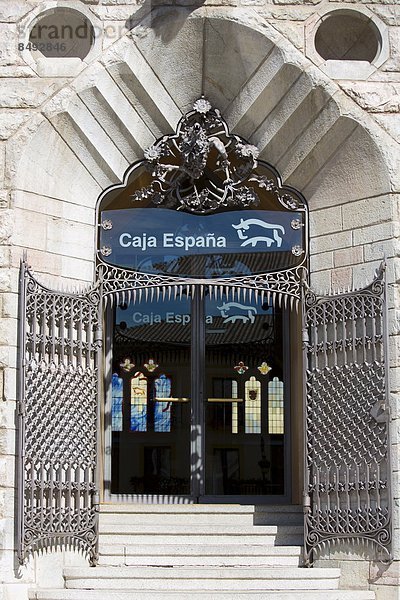 Architekt  Design  sparen  Bank  Kreditinstitut  Banken  Leon  Spanien