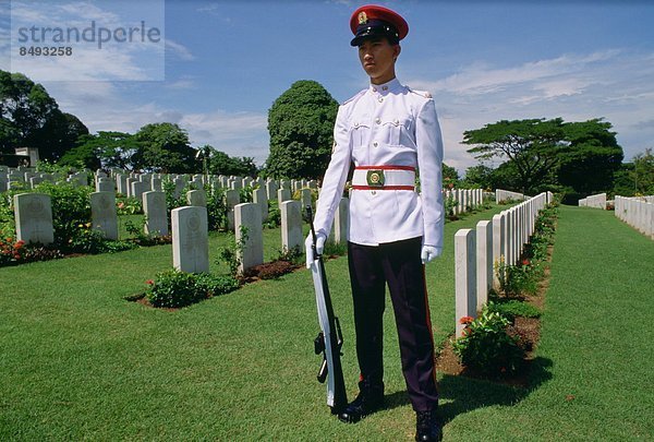 stehend  über  Soldat  Krieg  Grabmal  Friedhof  Wachmann  Singapur