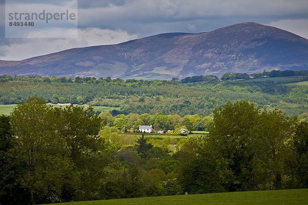 entfernt  Bauernhaus  Berg  Ansicht  Distanz  Irland