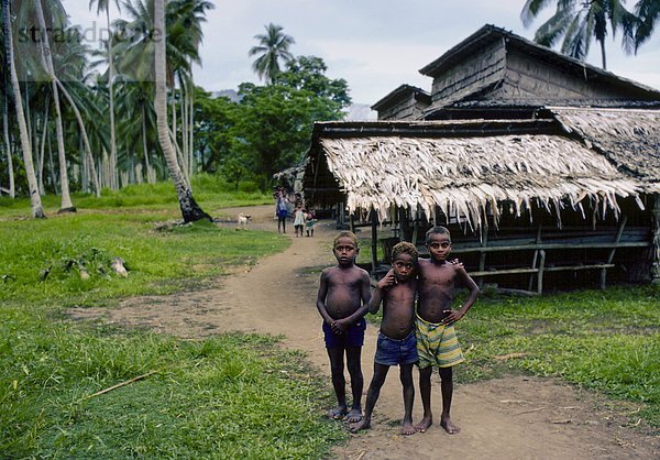 Zusammenhalt lachen Junge - Person klein Dorf Beschluss Pazifischer Ozean Pazifik Stiller Ozean Großer Ozean