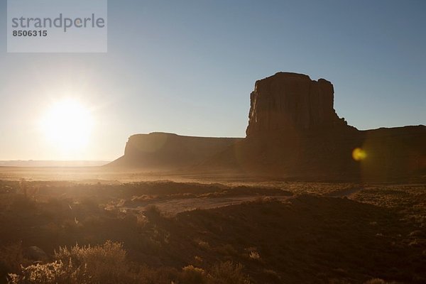 Sonnenaufgang im Monument Valley  Navajo  Arizona. USA