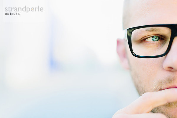 Europäer  Mann  Brille  Kleidung