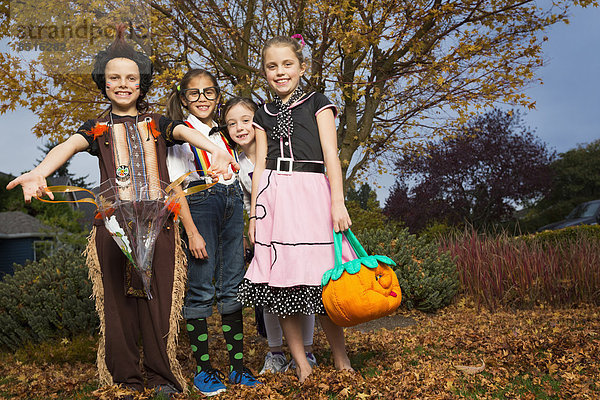 Baum  unterhalb  Herbst  Kostüm - Faschingskostüm  Halloween