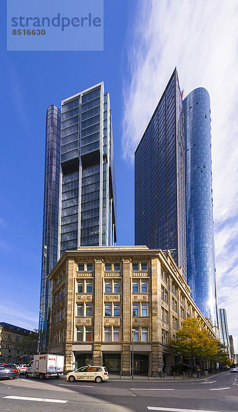 Gebäude Geschichte frontal Frankfurt am Main Deutschland Hessen links rechts
