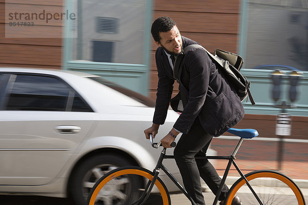 Geschäftsmann  fahren  Straße  Großstadt  mischen  Fahrrad  Rad  Mixed