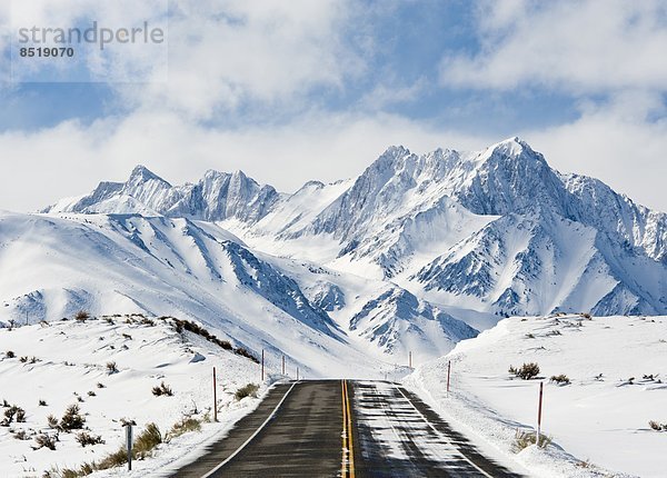 führen  Berg  bedecken  Fernverkehrsstraße  Schnee
