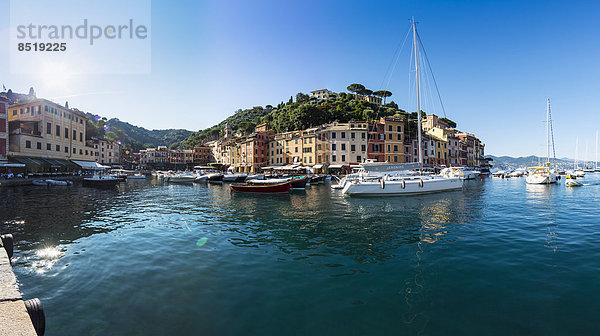 Italien  Ligurien  Portofino  Boote vor dem Hafen