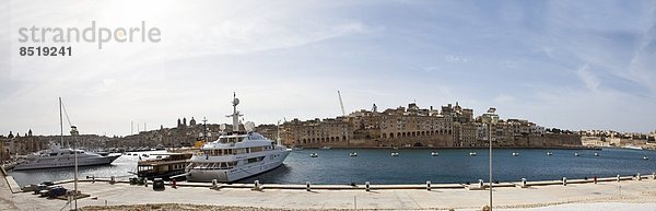 Malta  Birgu  Dockyard Creek