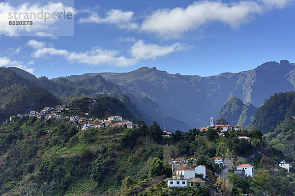 Portugal  Madeira  Gebirge bei Santana