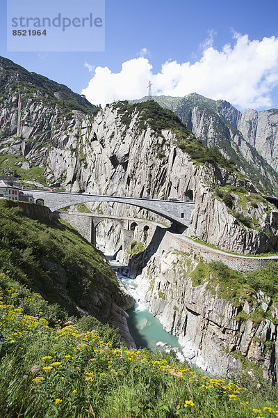 Schweiz  Uri  Deßilbrücke in der Schollenenschlucht
