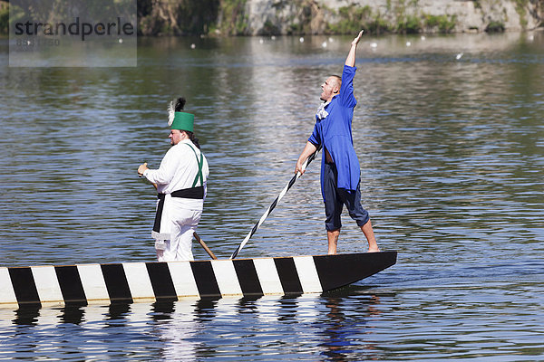 Fischerstechen auf der Donau  Ulm  Baden-Württemberg  Deutschland