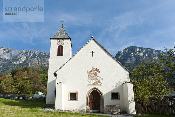 St.-Martinskirche  Ums  Naturpark Schlern-Rosengarten  Südtiroler Dolomiten  Völs am Schlern  Fiè allo Sciliar  Schlerngebiet  Südtirol  Südtirol-Trentino  Italien