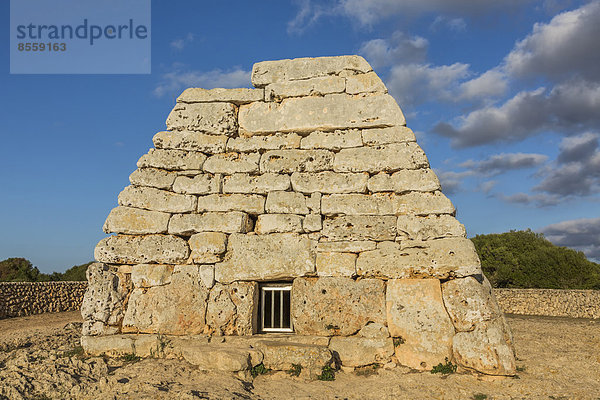 Naveta des Tudons  Begrabungsstätte  Menorca  Spanien