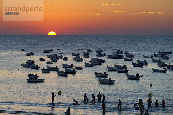 Sonnenuntergang Ozean Boot angeln Andalusien Spanien