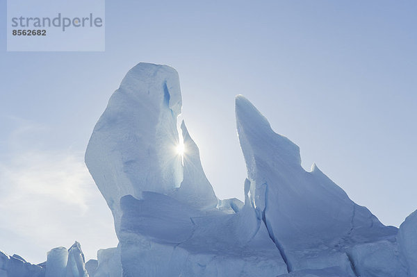 Eisberg entlang der Antarktischen Halbinsel in der Nähe von Snow Hill Island im Weddellmeer.