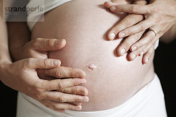 7 Monate schwangere Frau