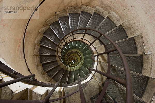 Spindeltreppe im Arc de Triomphe  Paris  Frankreich