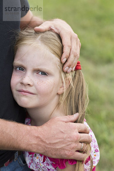 Porträt eines Mädchens mit Vater  Nahaufnahme