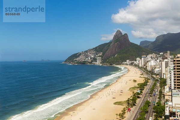 Blick auf den Strand von Ipanema  Rio De Janeiro  Brasilien