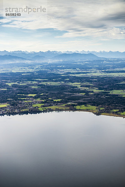 Luftaufnahme  Seeshaupt und Südufer des Starnberger Sees  Oberbayern  Bayern  Deutschland