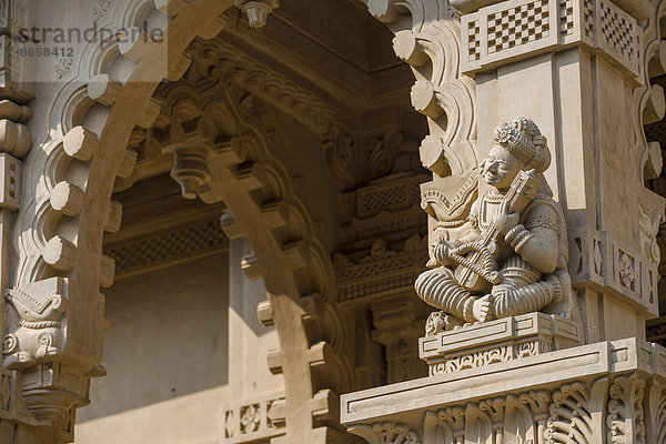 Fassadenskulptur  Palitana Tempel  Mount Shatrunjaya  Palitana  Gujarat  Indien